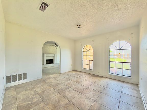 4th image of 113 Rhett Pl