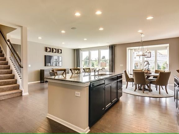 3rd image of 8795 Bayberry Dr