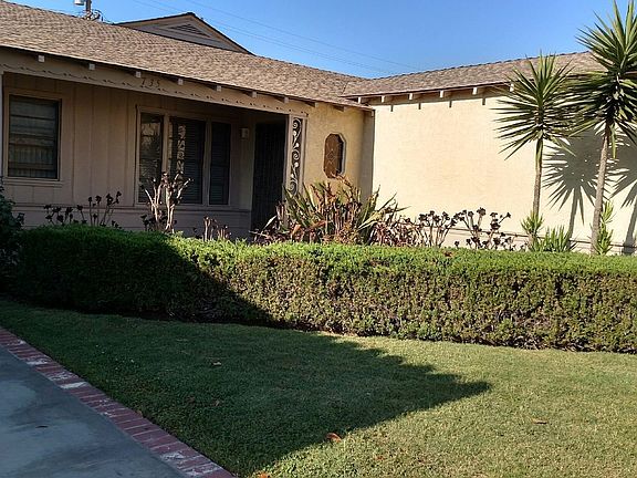2nd image of 735 W 109th St