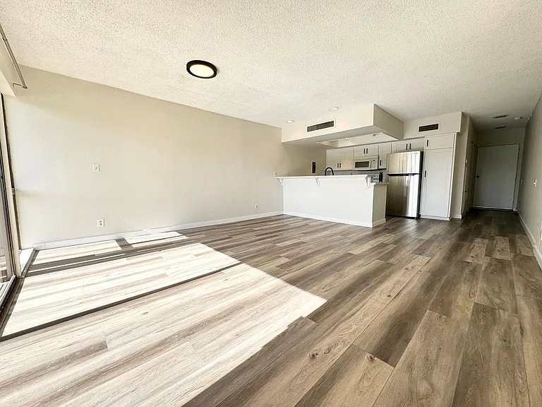 1655 E Palm Canyon Dr #408 — Photo 3