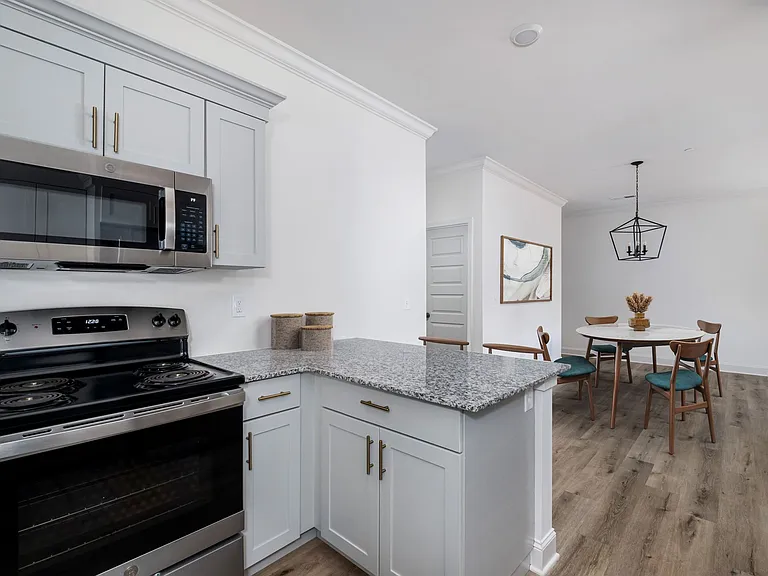 St. Andrews Luxury Apartments — Photo 14