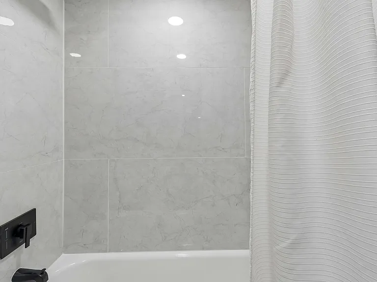 4906 W Cleveland St — Photo 37