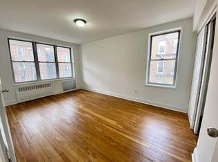6712 Yellowstone Blvd APT B19, Flushing, NY 11375
