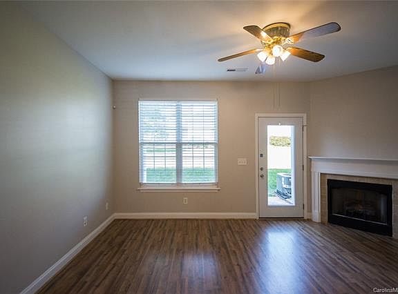 3rd image of 2386 Loch Stone Dr