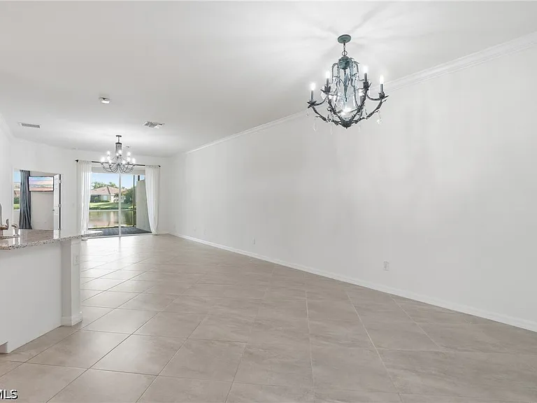 1835 Alameda Dr — Photo 6