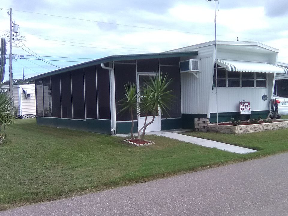 Large Lanai