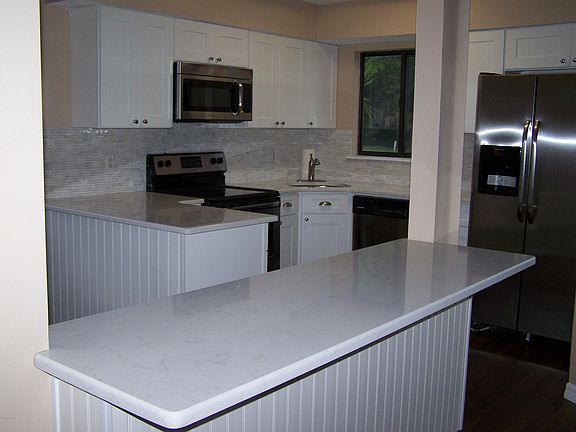 3rd image of 2819 W Silver Palm Dr