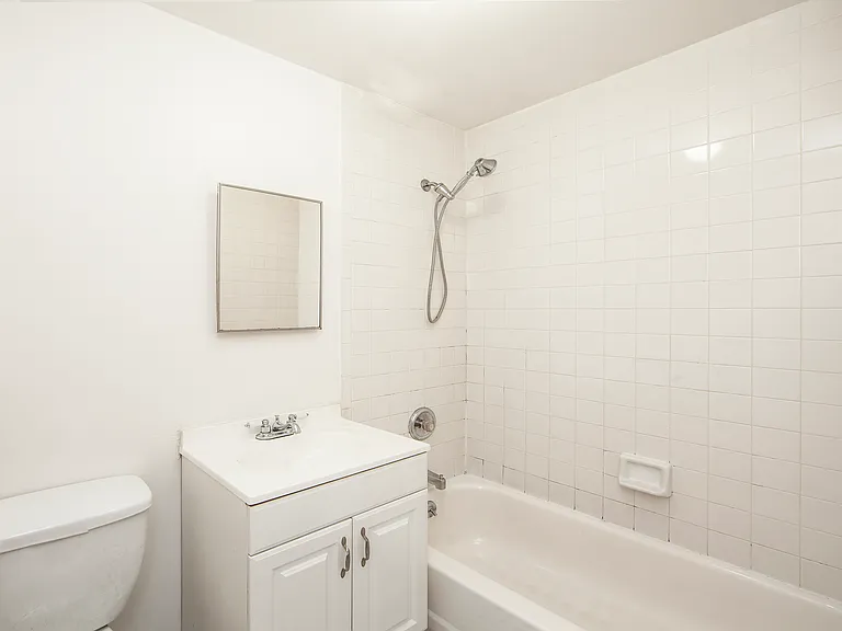 509 E 12th St #2A — Photo 6