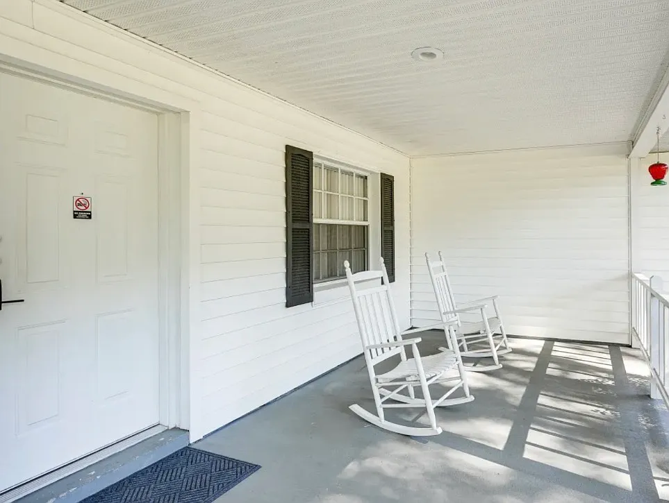 3 bed, 1800 sqft, $2,500 — Photo 4