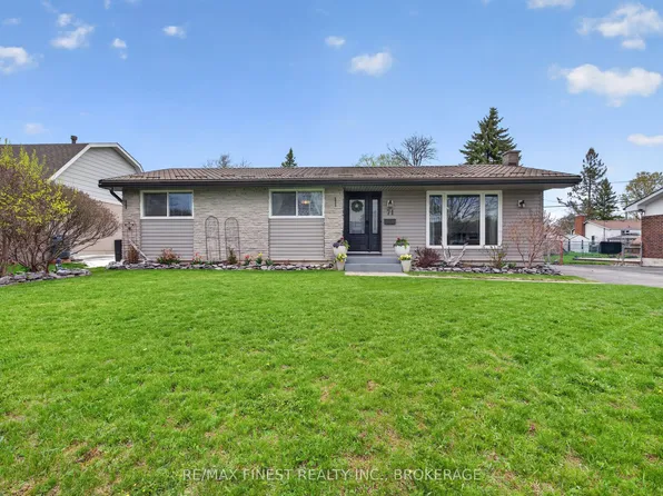 71 Littlefield Rd, Loyalist, ON K7N 1S1