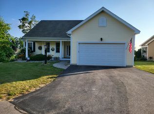 34 Hedgerose Way, Manchester, NH 03102