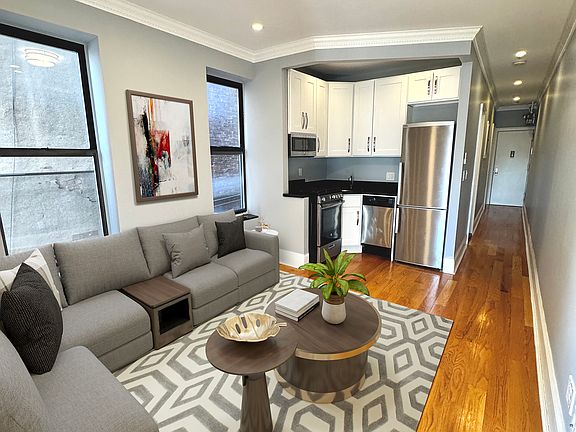 2nd image of 54 Maujer St APT 19