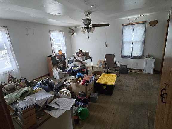 3rd image of 200 Muscatine St