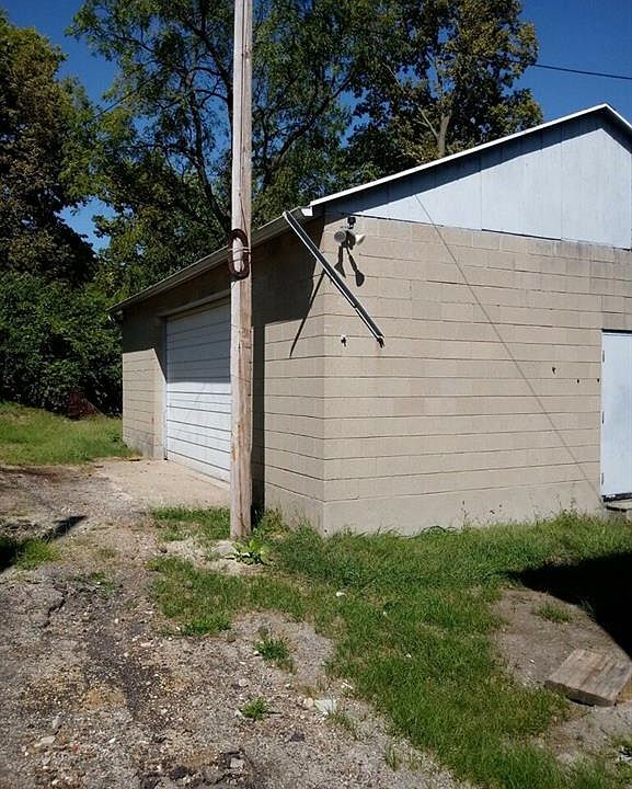 2nd image of 125 Gordon Ave