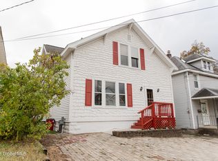 20 Hawk St, Schenectady, NY 12302