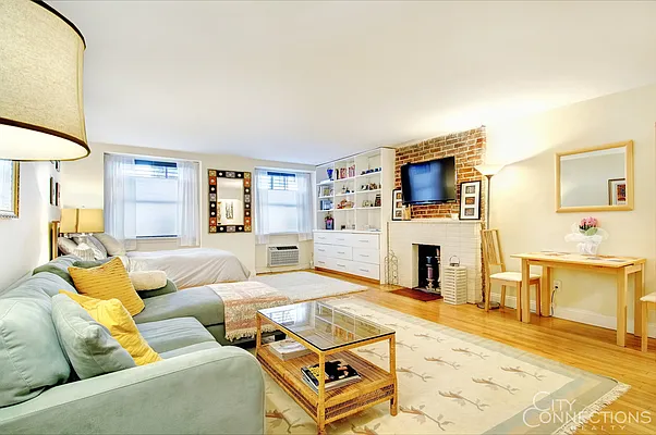 Sold by City Connections Realty | media 1