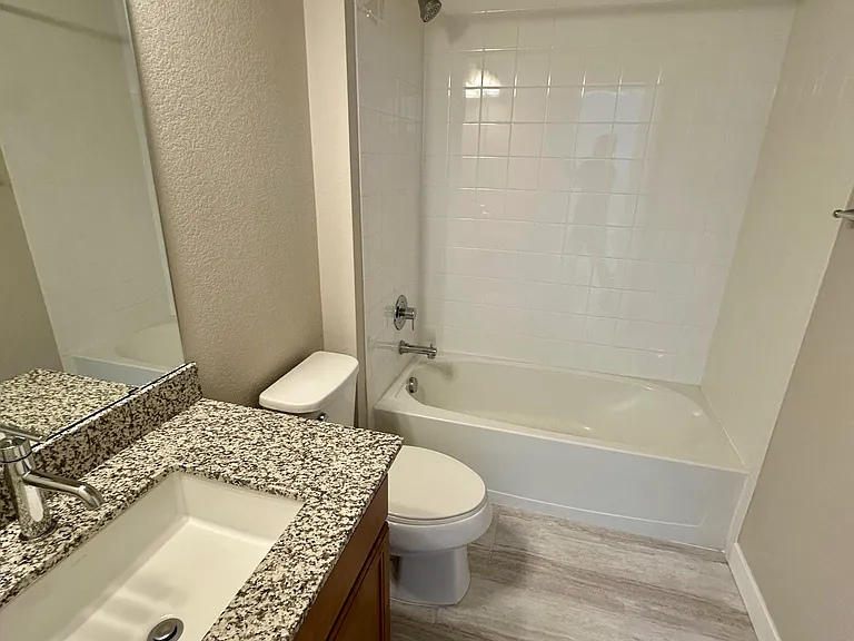 9402 E 58th Pl — Photo 7