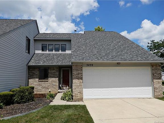 2nd image of 5439 Country Club Ln