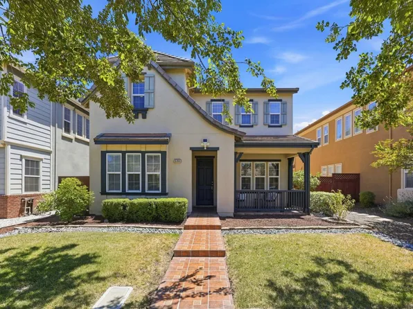690 N San Marcos Dr, Mountain House, CA 95391