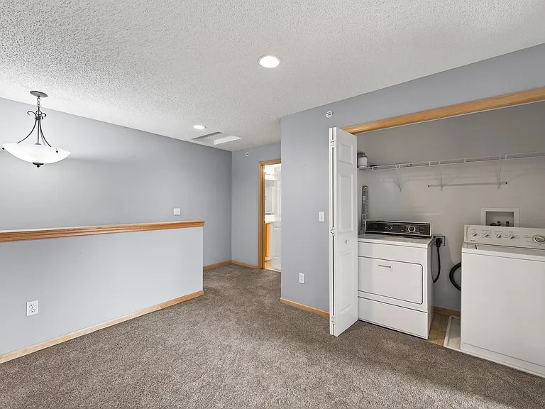 12210 Urbank St NE #B — Photo 17