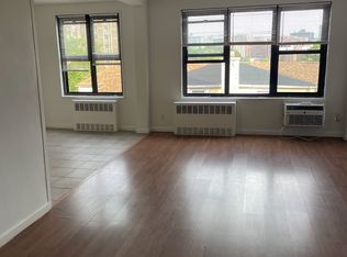(Undisclosed Address), White Plains, NY 10605
