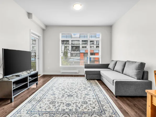 5248 Grimmer St #210, Burnaby, BC V5H 0E1