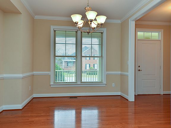 4th image of 314 Tindalls Ct