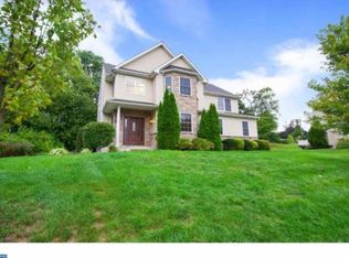 102 Luzak St, Upper Chichester, PA 19061