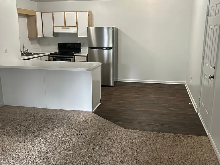 Arlington Apartments — Photo 146