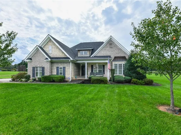 5829 Billet Rd, Oak Ridge, NC 27310