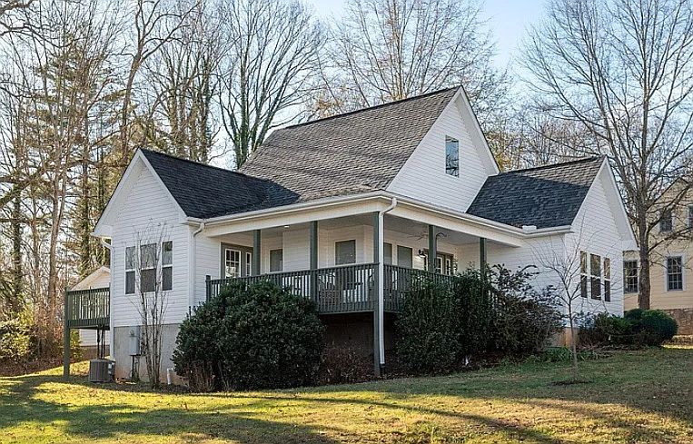 1st image of 477 Probart St