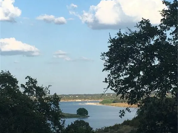 1120 Mission Way, Canyon Lake, TX 78133