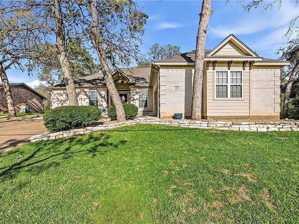 1st image of 22 Golfview Dr