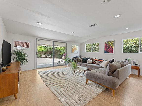 4th image of 5211 Allott Ave