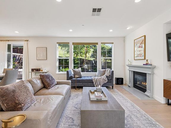 4th image of 8 Rowe Ranch Court