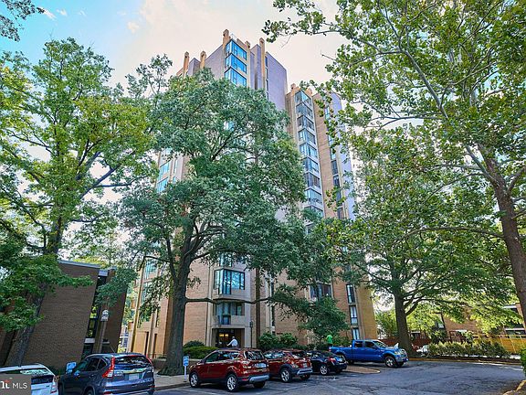 2nd image of 11400 Washington Plz W APT 205