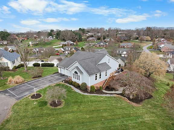 3rd image of 19050 Sterling Dr