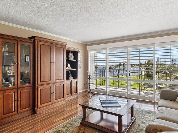 4th image of 801 Lake Shore Drive #414