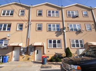 176 Beach 27th St, Far Rockaway, NY 11691