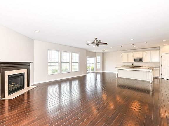 5th image of 6358 Silver Leaf Dr
