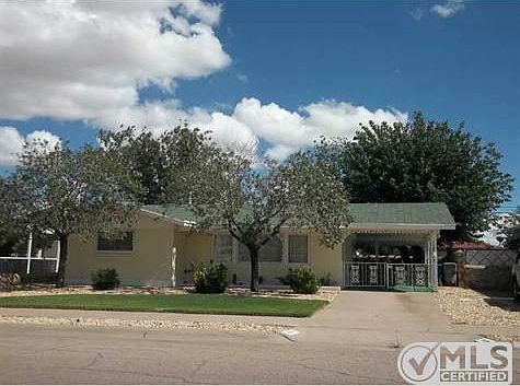 3rd image of 1408 Honeysuckle Dr