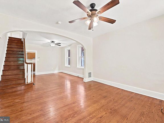 5th image of 49 E Madison Ave