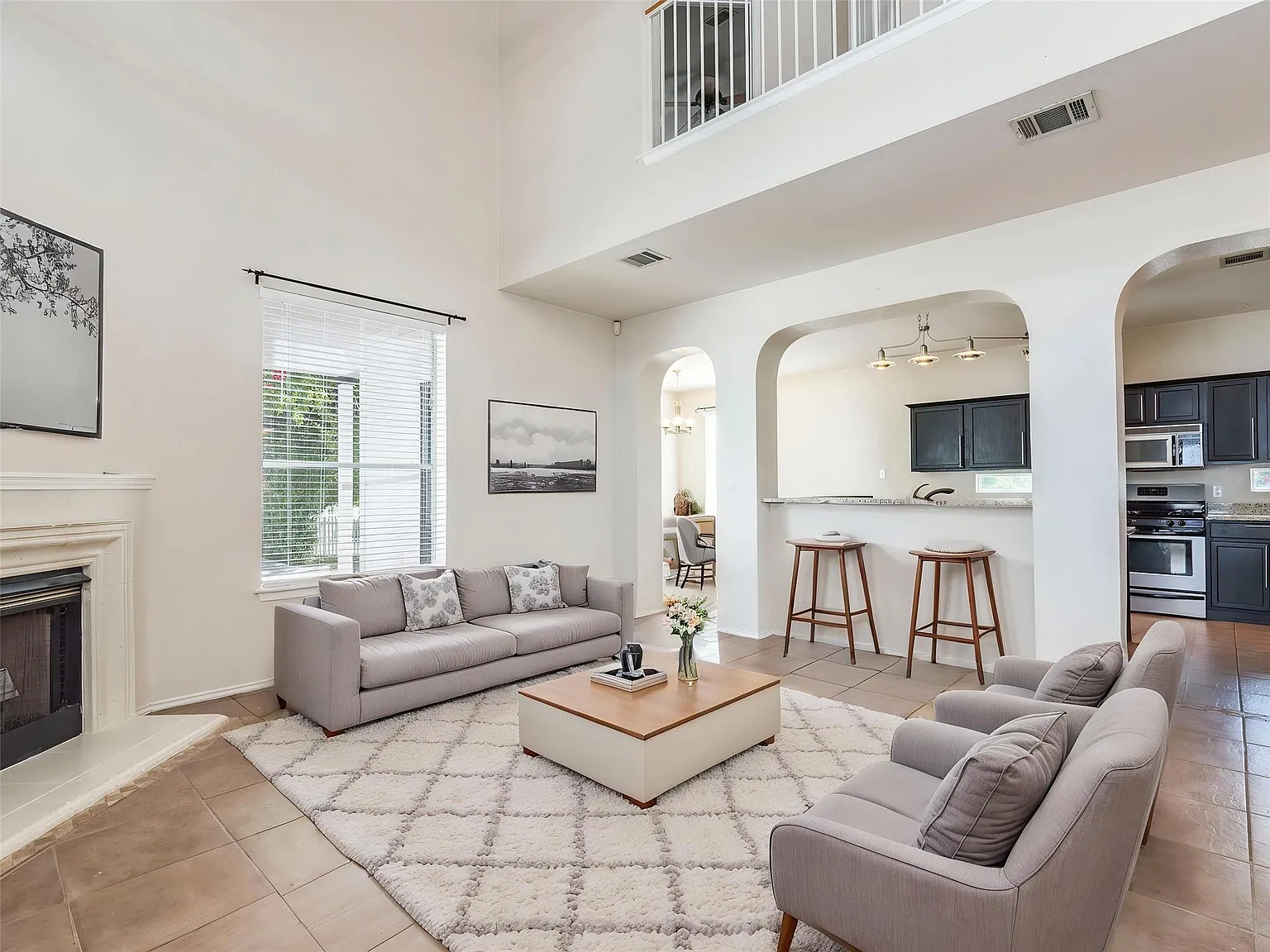 4 bed, 2.5 bath, 2096 sqft, $2,150 — Photo 1
