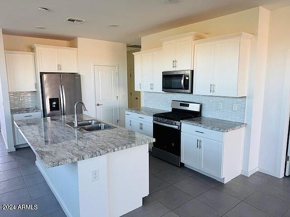 4th image of 40310 W HILLMAN Drive