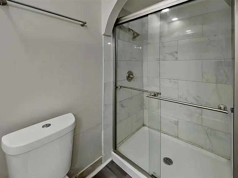2102 Turtle Creek Dr — Photo 10