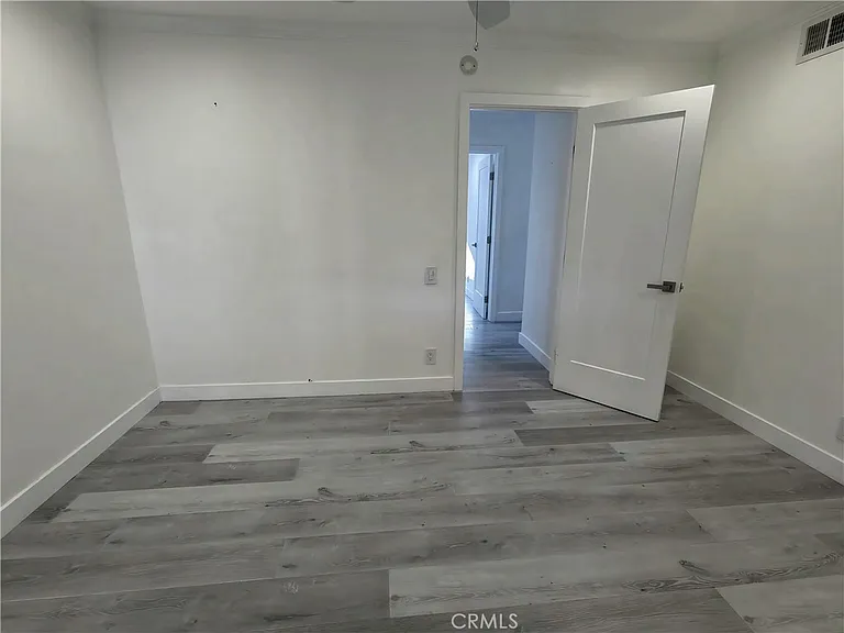 7049 Semrad Rd — Photo 33