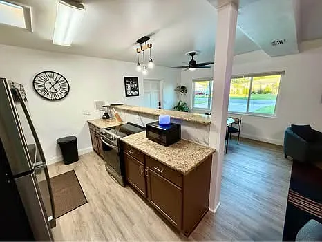 1006 Catherine St — Photo 22
