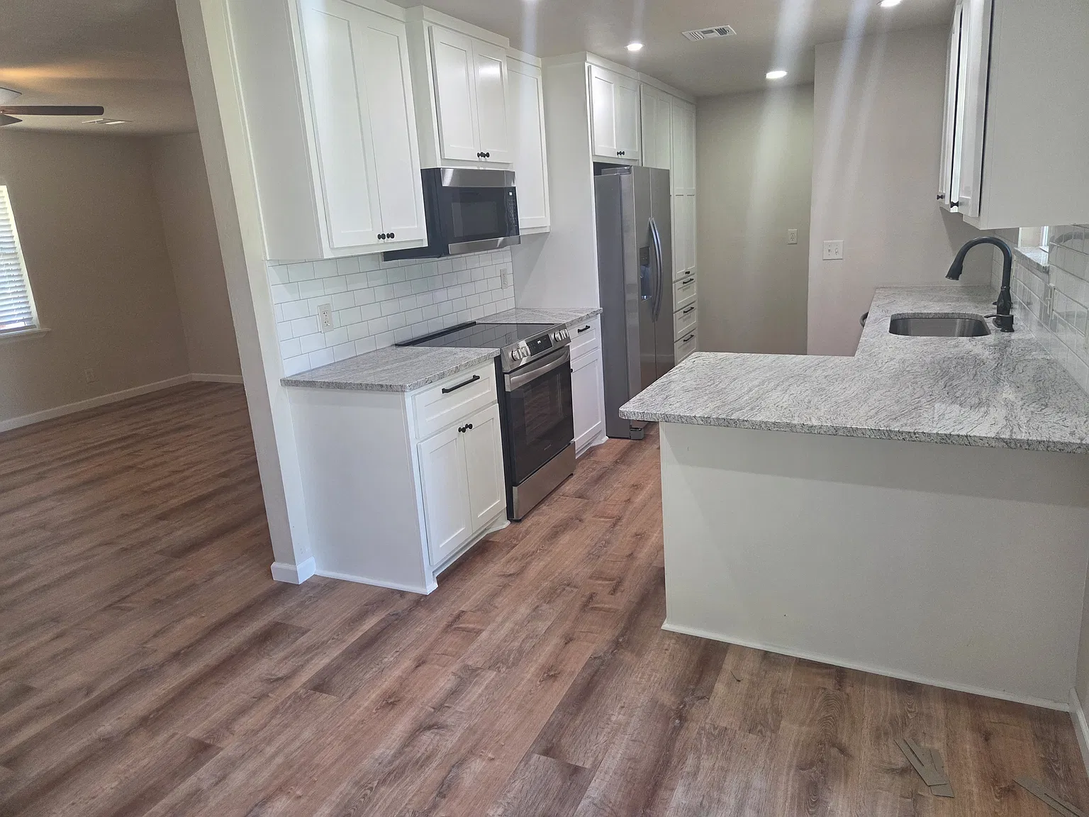 3 bed, 1383 sqft, $1,350 — Photo 3