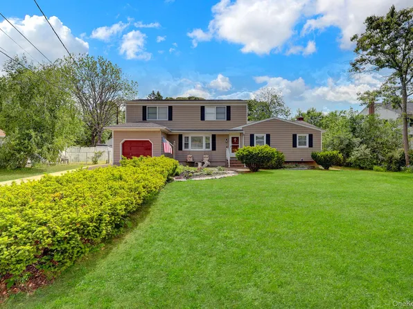 115 North Evergreen Drive, Selden, NY 11784