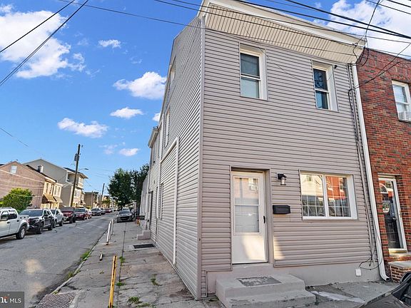 2nd image of 2724 Ash St
